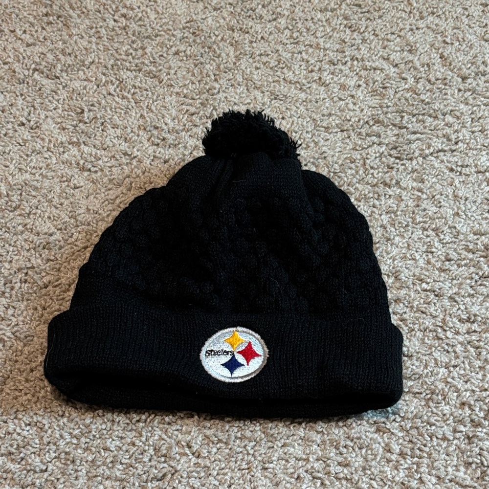 Pittsburgh Steelers NFL Black Cable Knit Pom Beanie Winter Hat